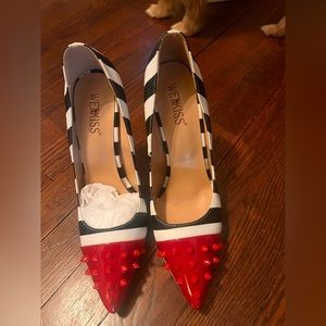 Wet kiss black striped high heels